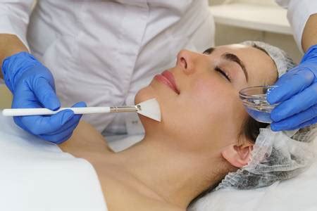 limpieza facial clinica medellin poblado